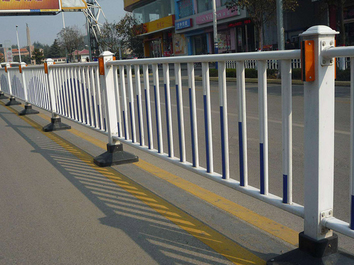 市政道路护栏的特点有哪些，你知道吗？